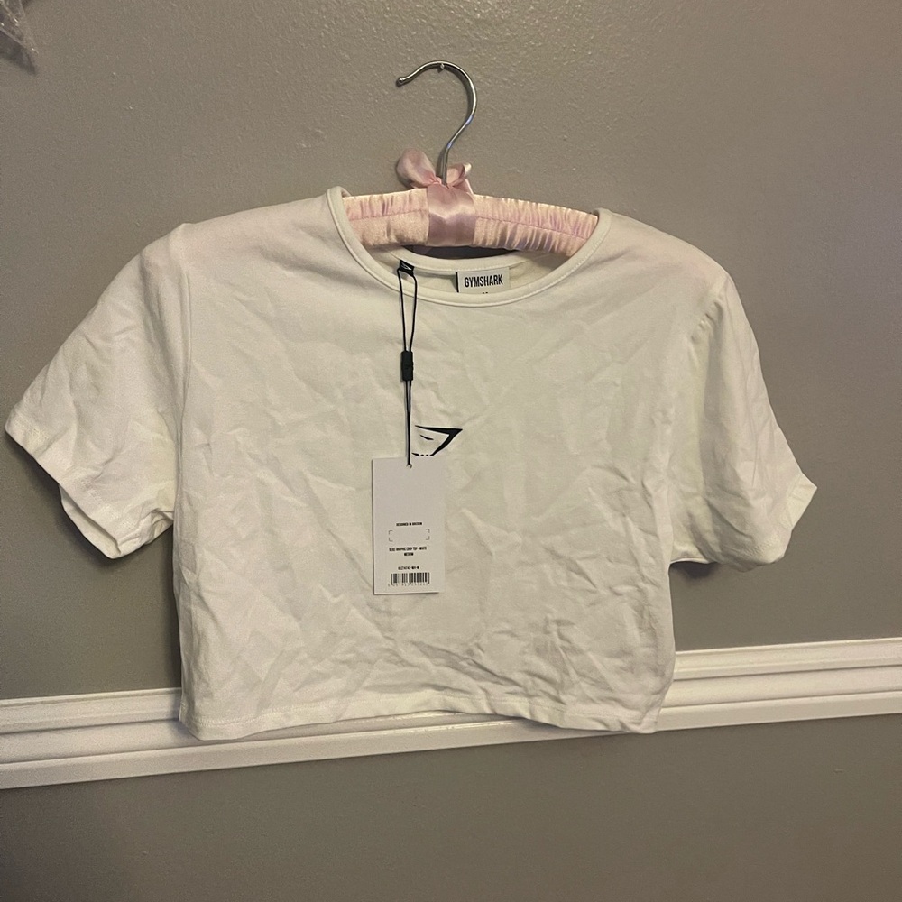 Gymshark slice graphic crop top